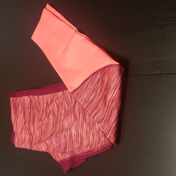 OLD NAVY Yoga Pants - Picture 8 of 8